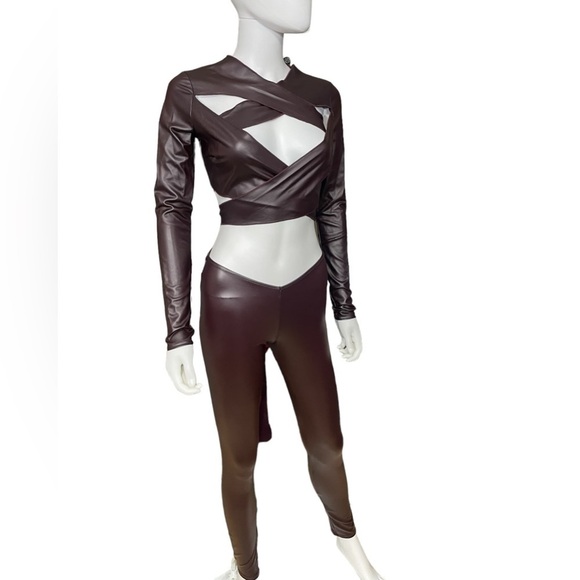 Women’s Purple PU Leggings Matching Set
New - Picture 3 of 10